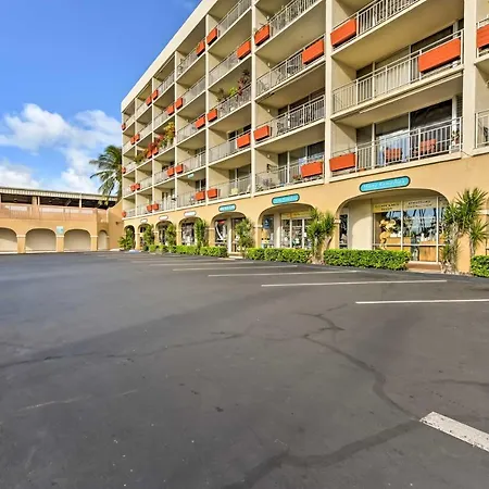 Condo With Private Lanai, Ocean View And On-Site Pool!